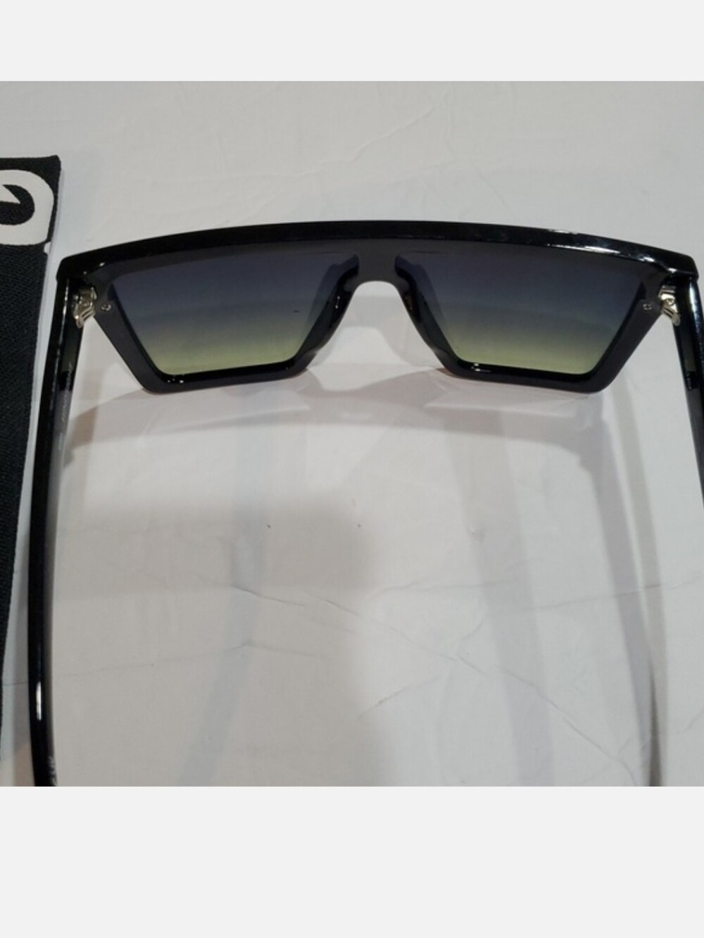 Quay Australia Hindsight black green fade lenses flat brow sunglasses new